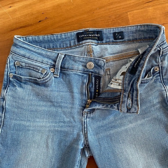 Women’s Lucky Brand Light Denim Jeans - Picture 4 of 8